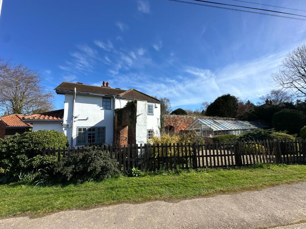 Old Bothie, Broadgate Lane, Kelham, Newark, Notts, NG23 5RZ