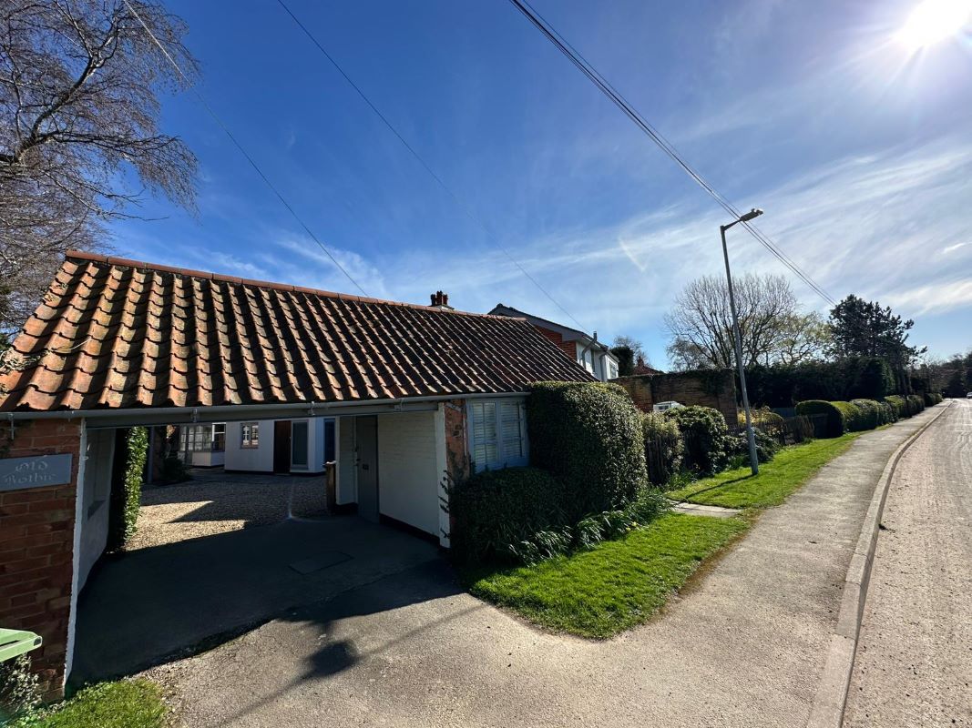 Old Bothie, Broadgate Lane, Kelham, Newark, Notts, NG23 5RZ