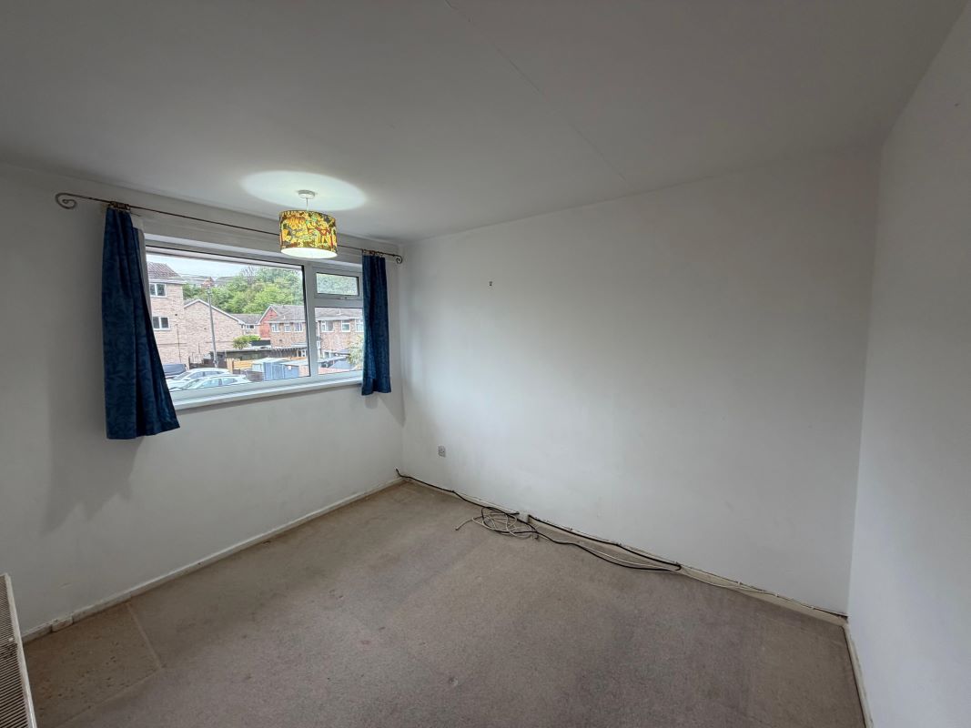 65 Bramble Drive, Nottingham, NG3 6NL