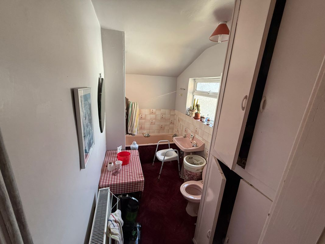 18 Bagshaw Street, Pleasley, Mansfield, Nottinghamshire, NG19 7SD