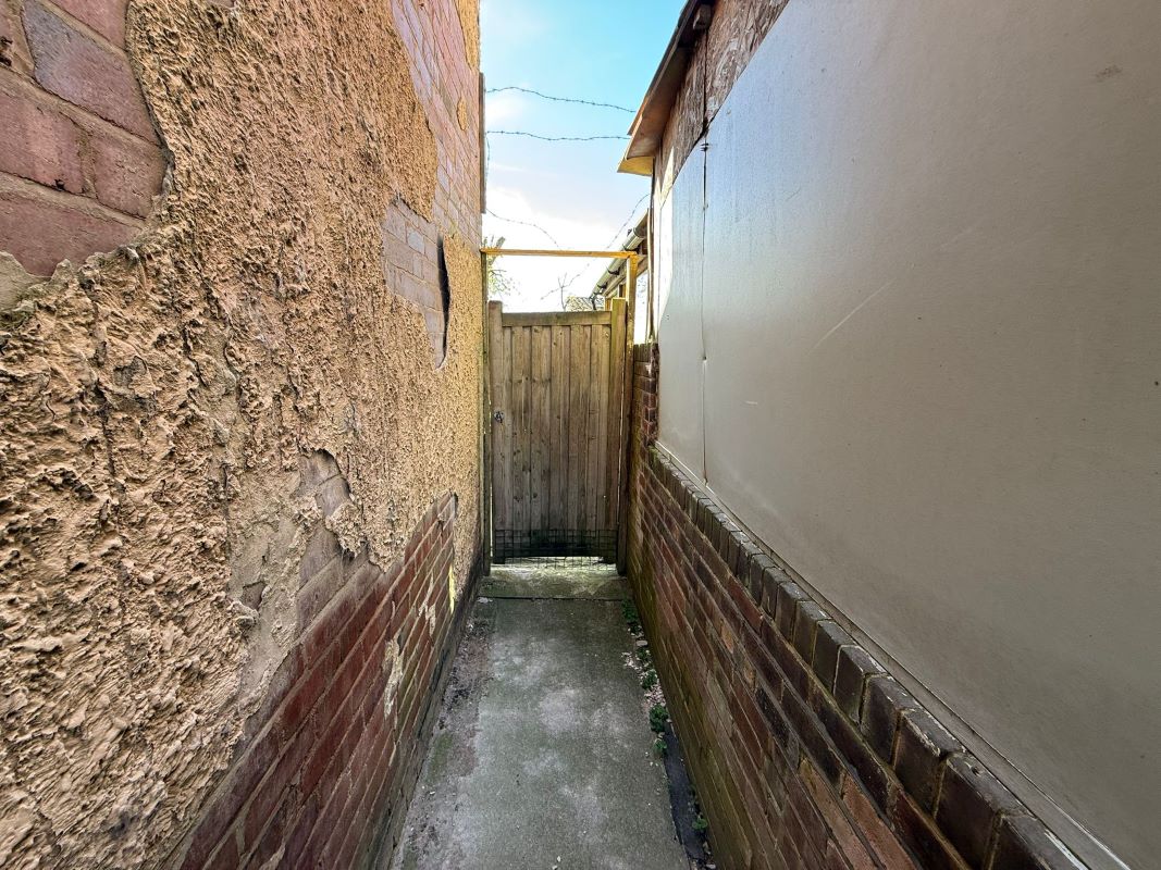 18 Bagshaw Street, Pleasley, Mansfield, Nottinghamshire, NG19 7SD