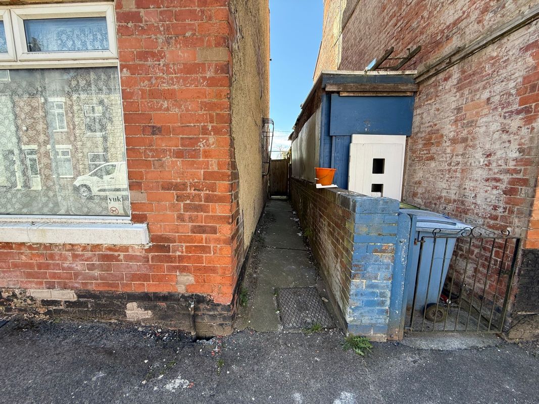 18 Bagshaw Street, Pleasley, Mansfield, Nottinghamshire, NG19 7SD