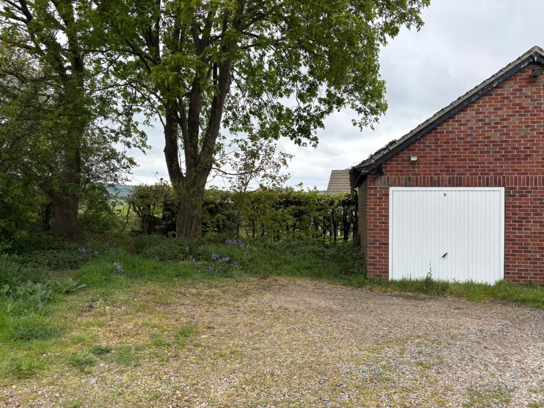 18 Tivy Dale, Cawthorne, Barnsley, South Yorkshire, S75 4EH