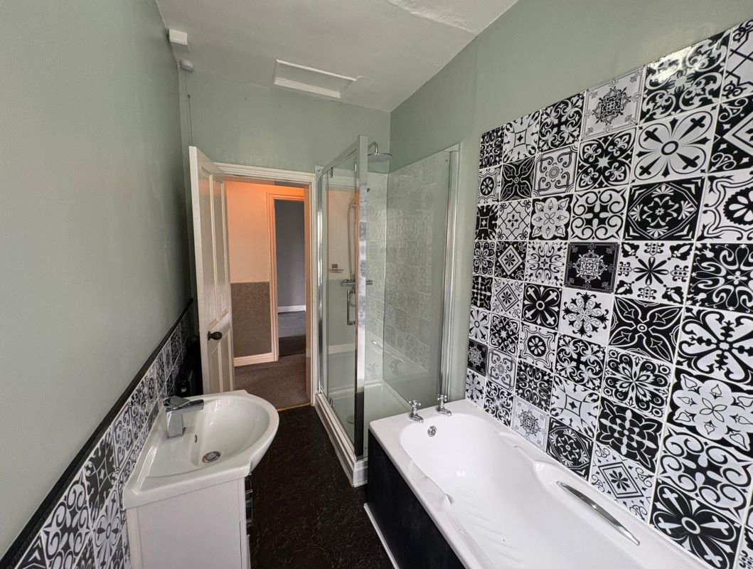 18 Tivy Dale, Cawthorne, Barnsley, South Yorkshire, S75 4EH