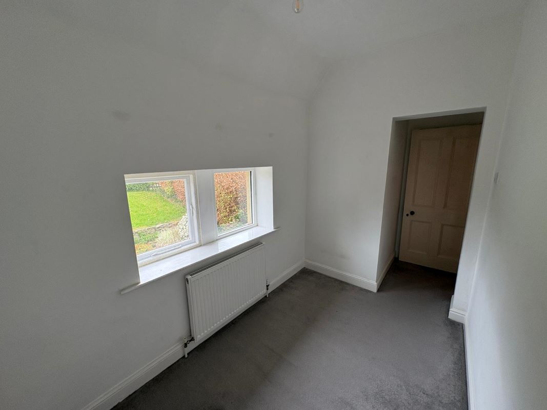 18 Tivy Dale, Cawthorne, Barnsley, South Yorkshire, S75 4EH