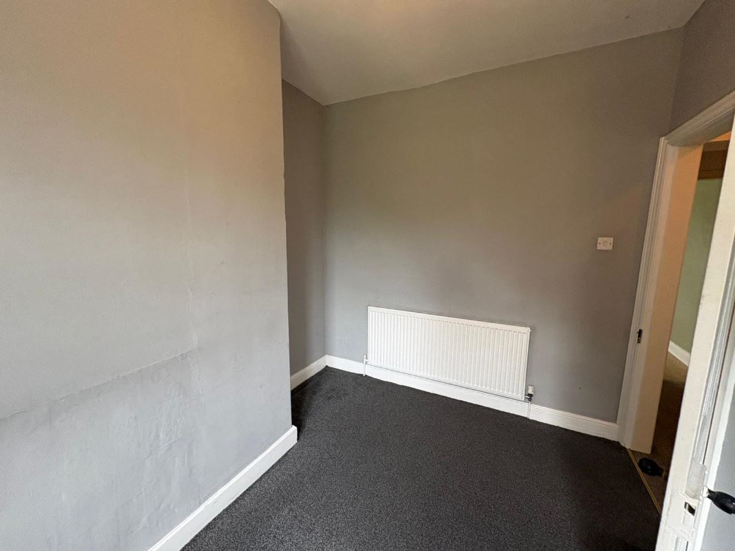 18 Tivy Dale, Cawthorne, Barnsley, South Yorkshire, S75 4EH