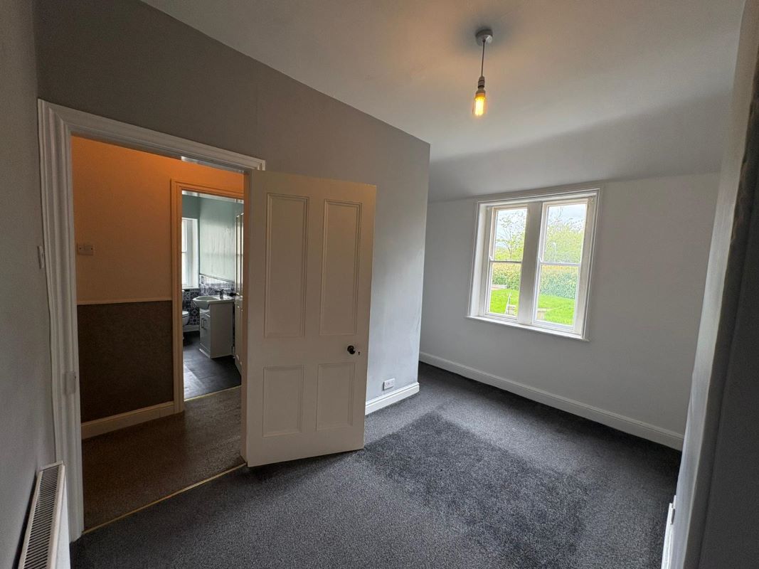 18 Tivy Dale, Cawthorne, Barnsley, South Yorkshire, S75 4EH