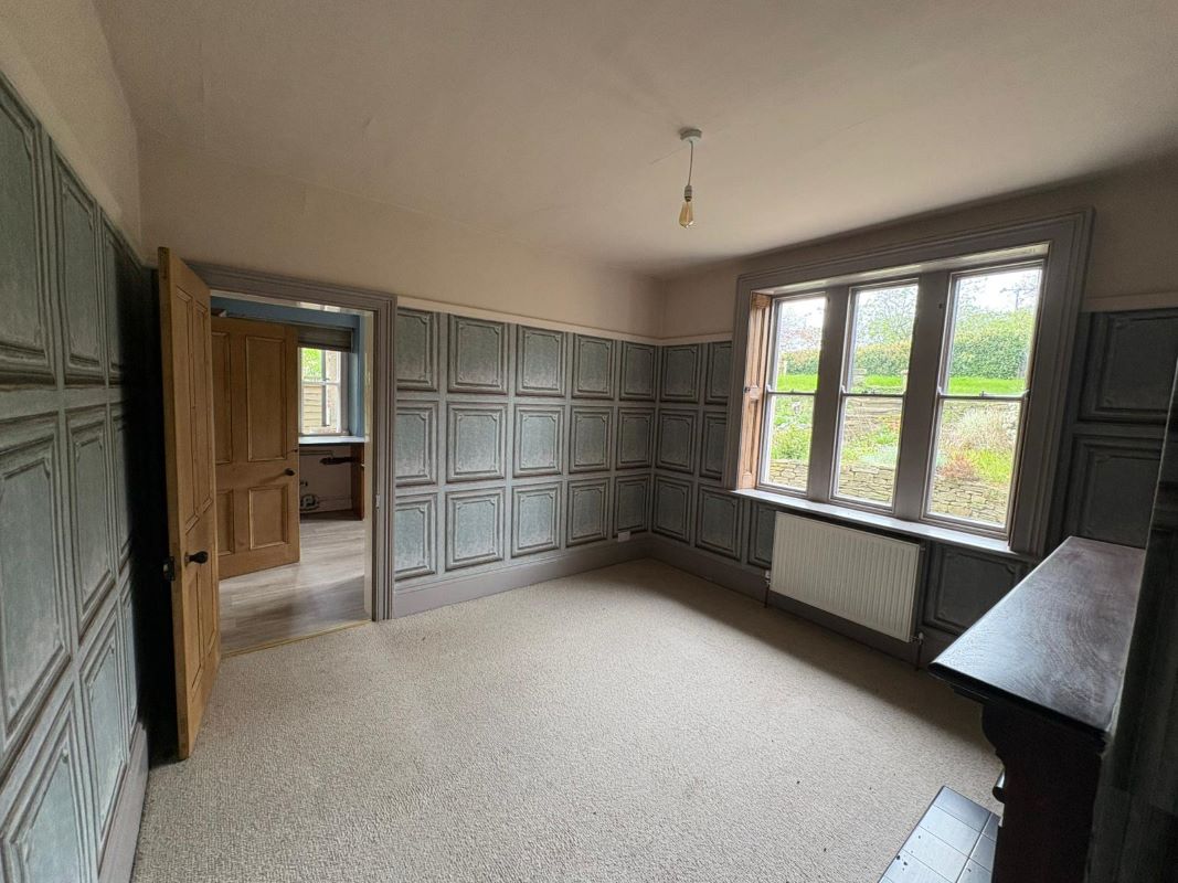 18 Tivy Dale, Cawthorne, Barnsley, South Yorkshire, S75 4EH