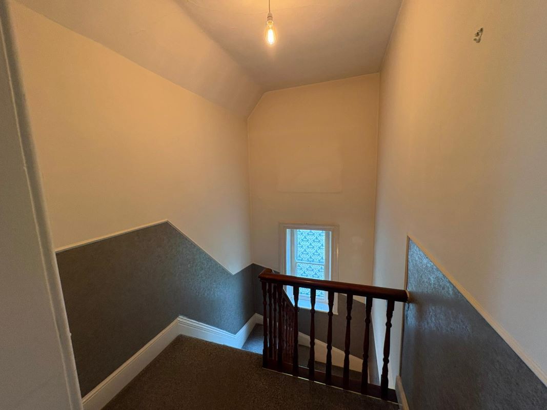 18 Tivy Dale, Cawthorne, Barnsley, South Yorkshire, S75 4EH