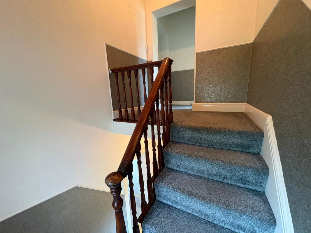 18 Tivy Dale, Cawthorne, Barnsley, South Yorkshire, S75 4EH
