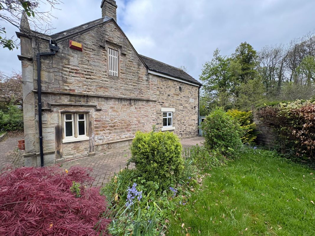 South Lodge The Park, Cawthorne, Barnsley, South Yorkshire, S75 4EL