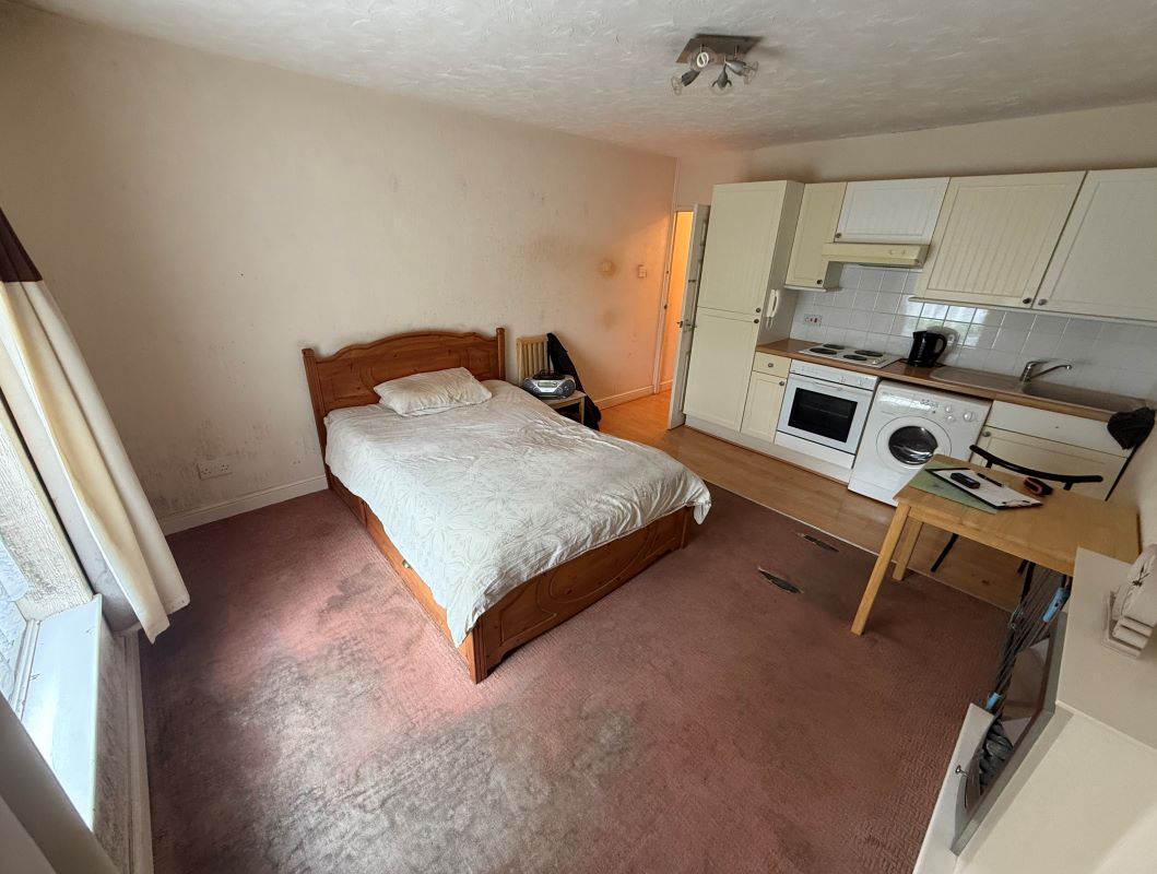 28 Tavistock Court, Nottingham, NG5 2EH