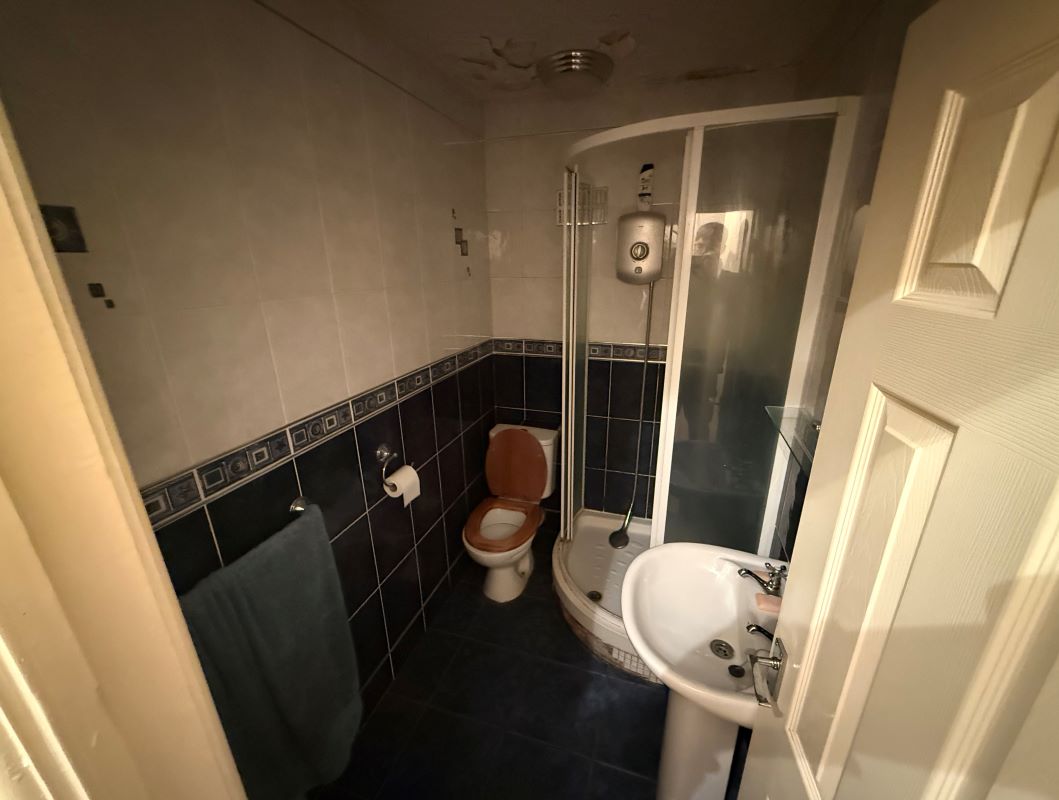28 Tavistock Court, Nottingham, NG5 2EH