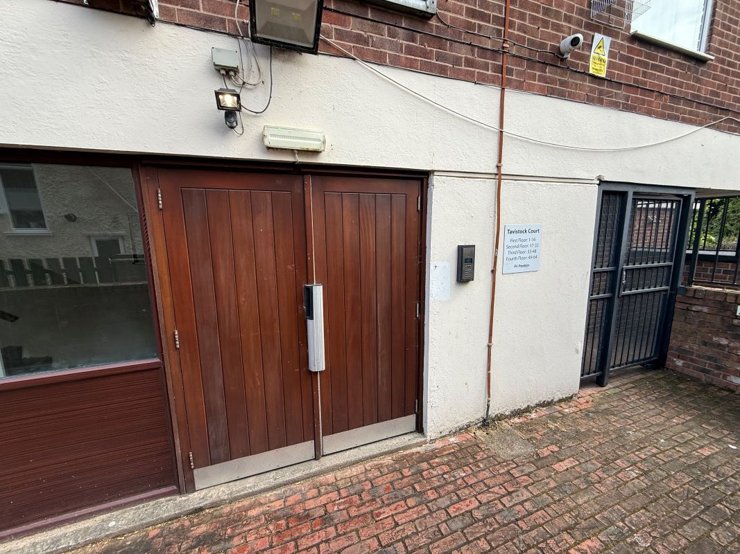 28 Tavistock Court, Nottingham, NG5 2EH