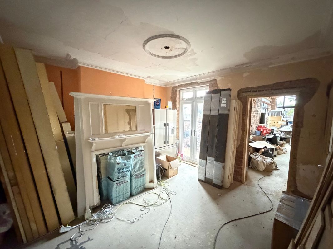 48 Burton Road, Carlton, Nottingham, NG4 3DH