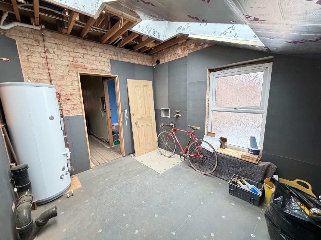 48 Burton Road, Carlton, Nottingham, NG4 3DH