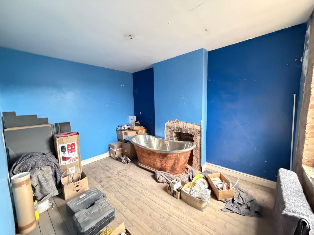 48 Burton Road, Carlton, Nottingham, NG4 3DH