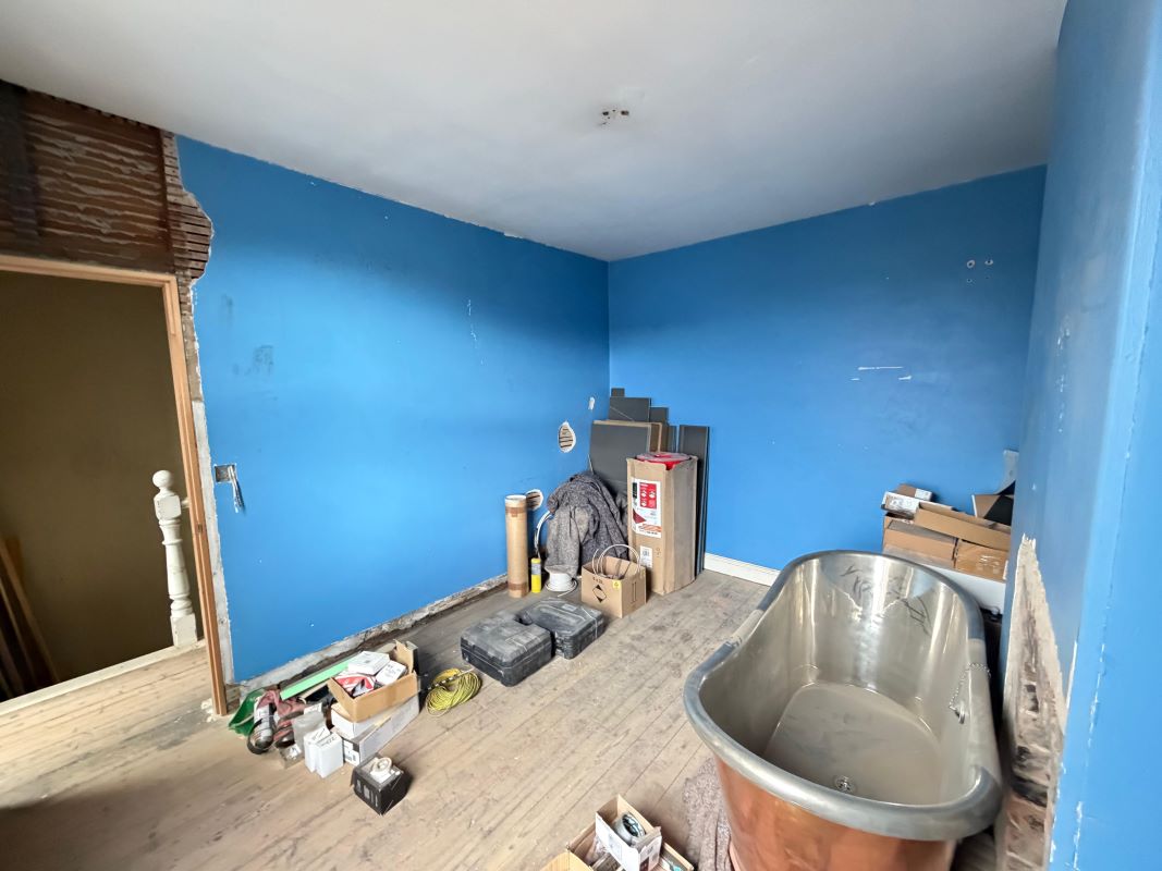 48 Burton Road, Carlton, Nottingham, NG4 3DH