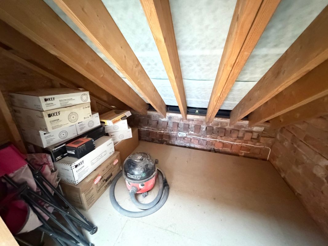48 Burton Road, Carlton, Nottingham, NG4 3DH