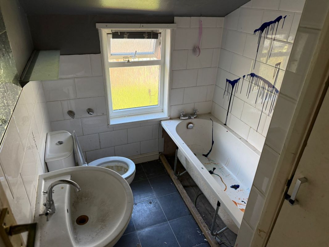 11A Albany Road, Nottingham, NG7 7LX