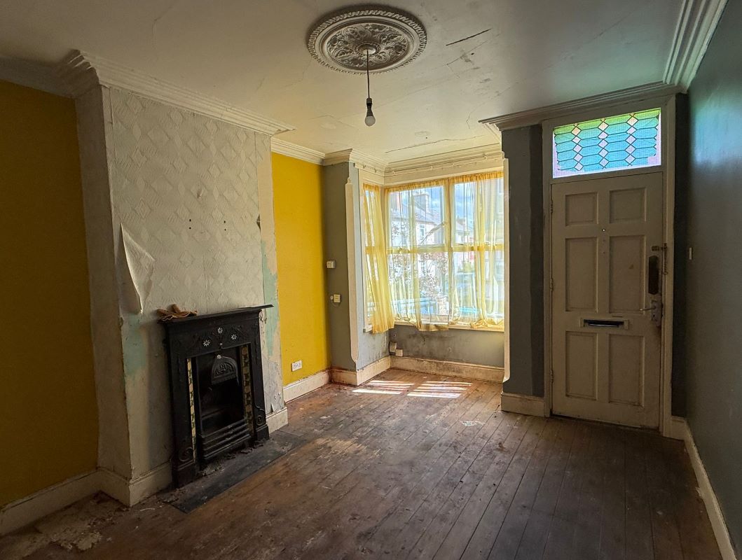 11A Albany Road, Nottingham, NG7 7LX