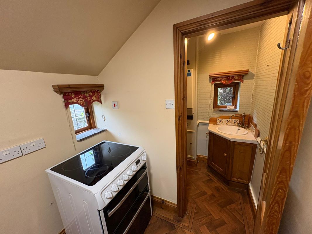 Holly Hock Cottage, Raw Green, Cawthorne, Barnsley, South Yorkshire, S75 4AW