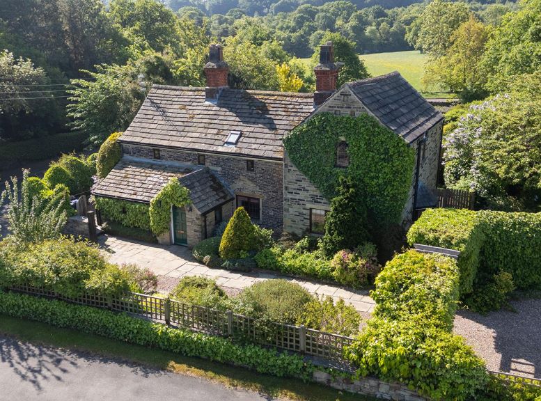 Holly Hock Cottage, Raw Green, Cawthorne, Barnsley, South Yorkshire, S75 4AW