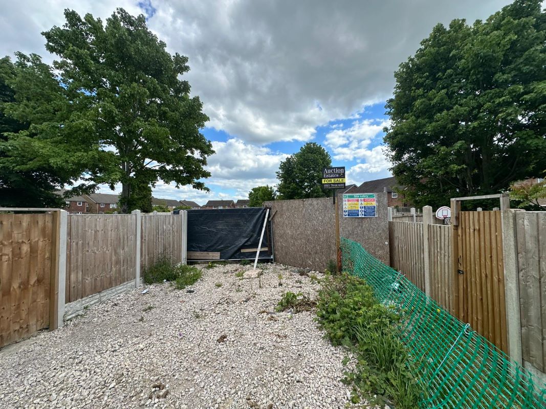 Land off Tudor Road, Nuneaton, Warwickshire, CV10 9EH