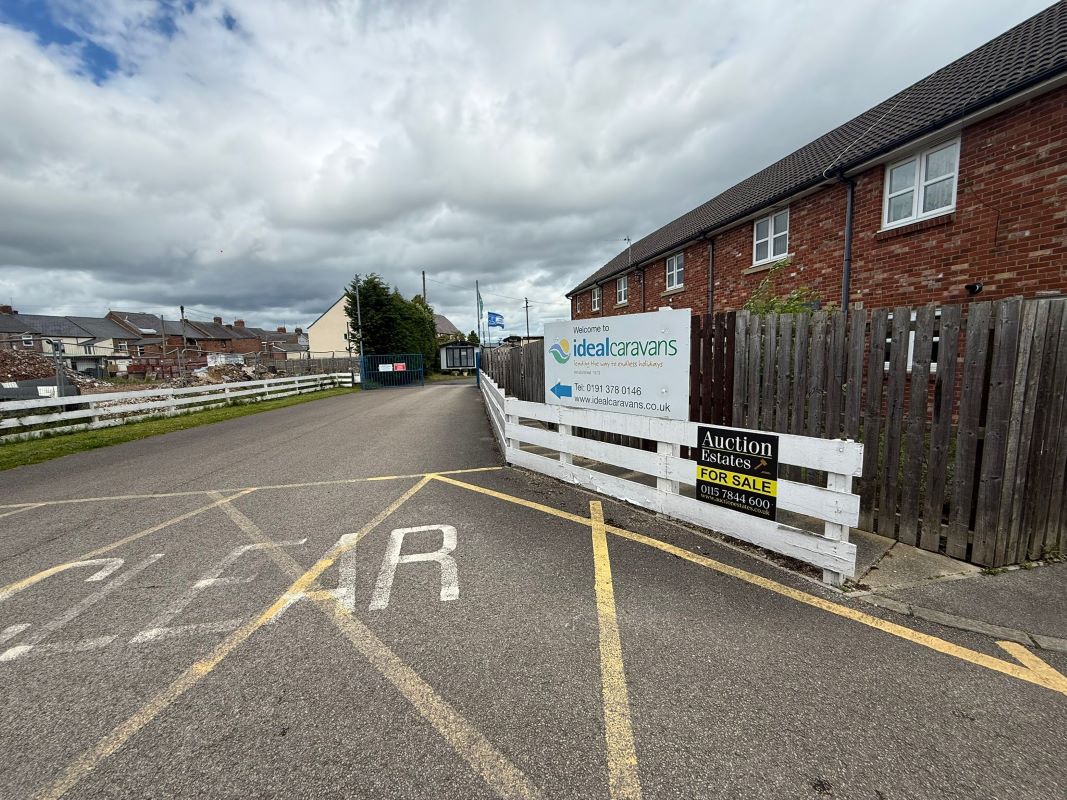 3 Parcels of Land off Littleburn Lane, Langley Moor, Durham, DH7 8HA