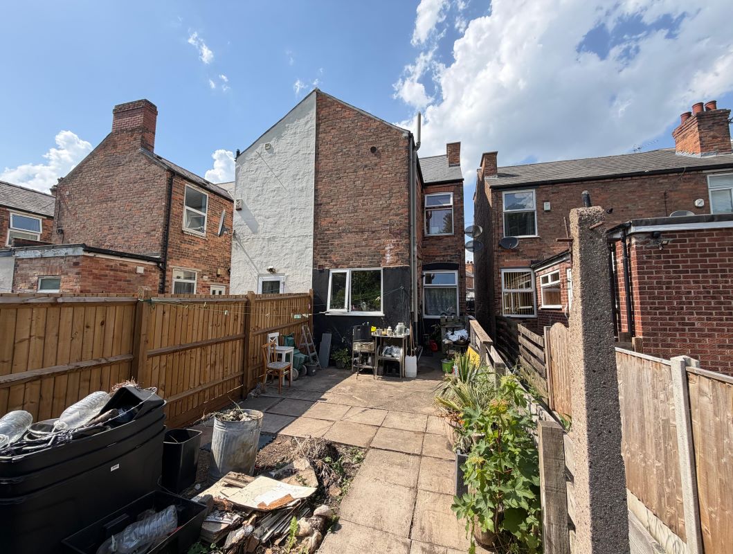 32 Whittier Road, Nottingham, NG2 4AS