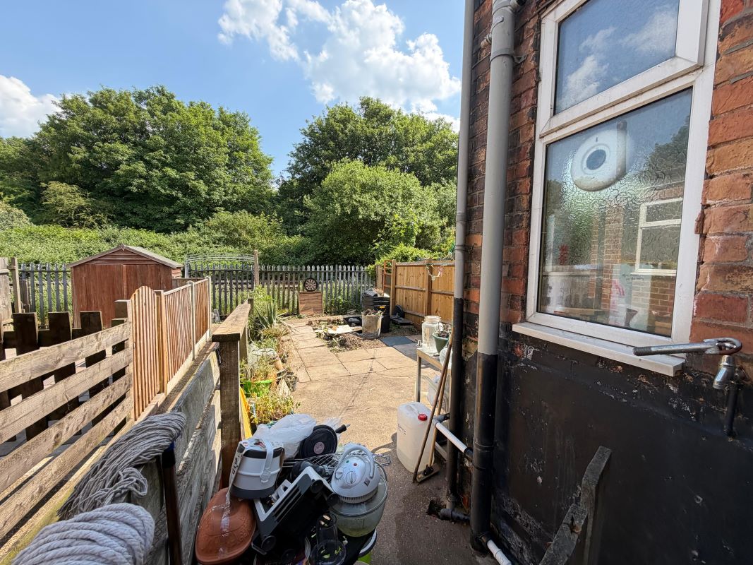 32 Whittier Road, Nottingham, NG2 4AS