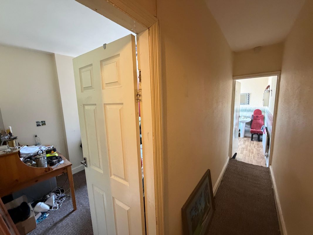 32 Whittier Road, Nottingham, NG2 4AS