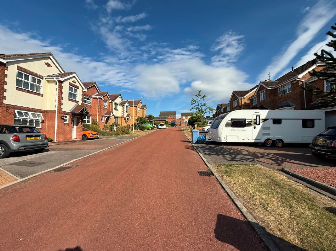 2 Parcels of Land in, Mansfield & Sheffield, Nottinghamshire, NG18 3HY