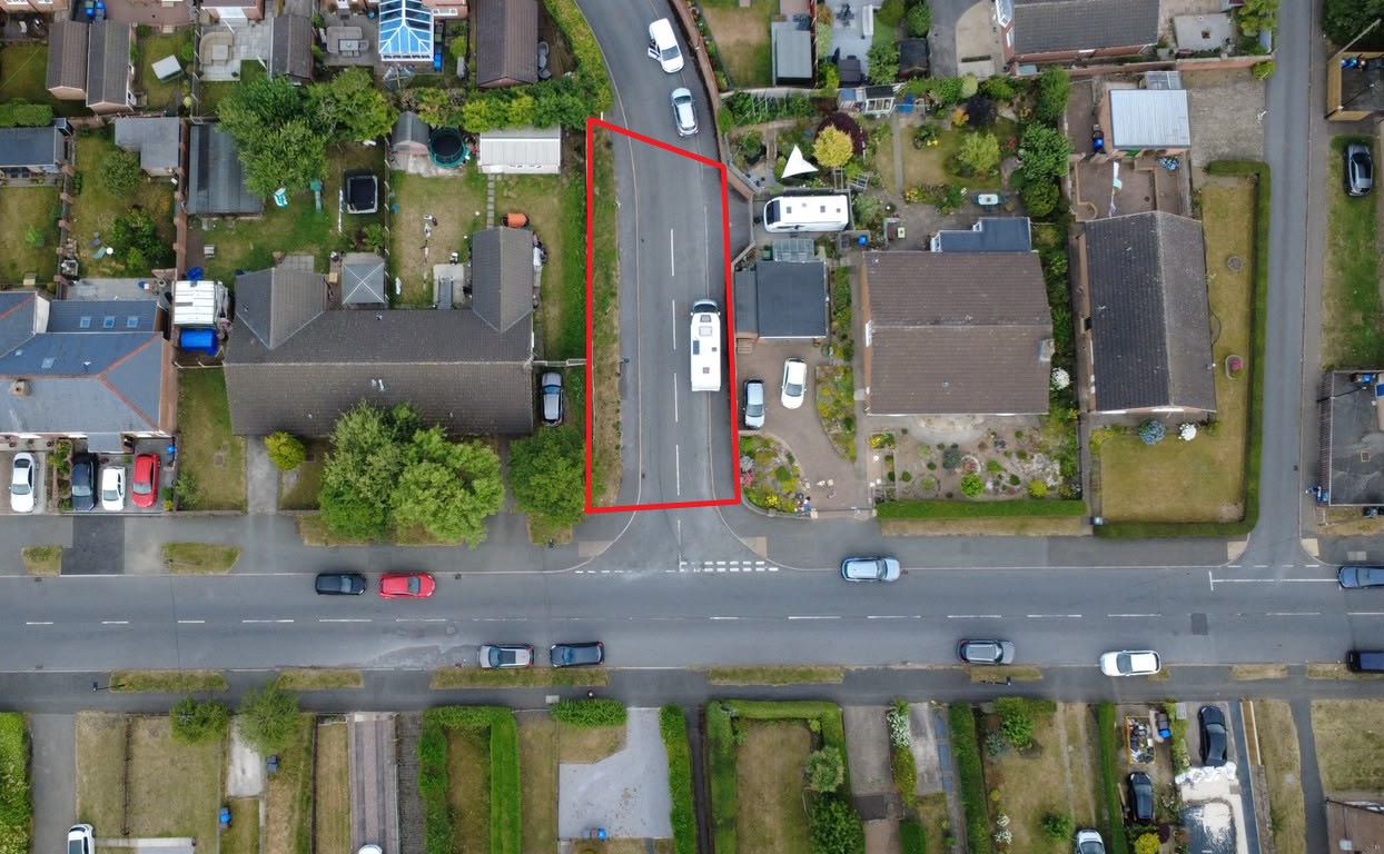 2 Parcels of Land in, Mansfield & Sheffield, Nottinghamshire, NG18 3HY