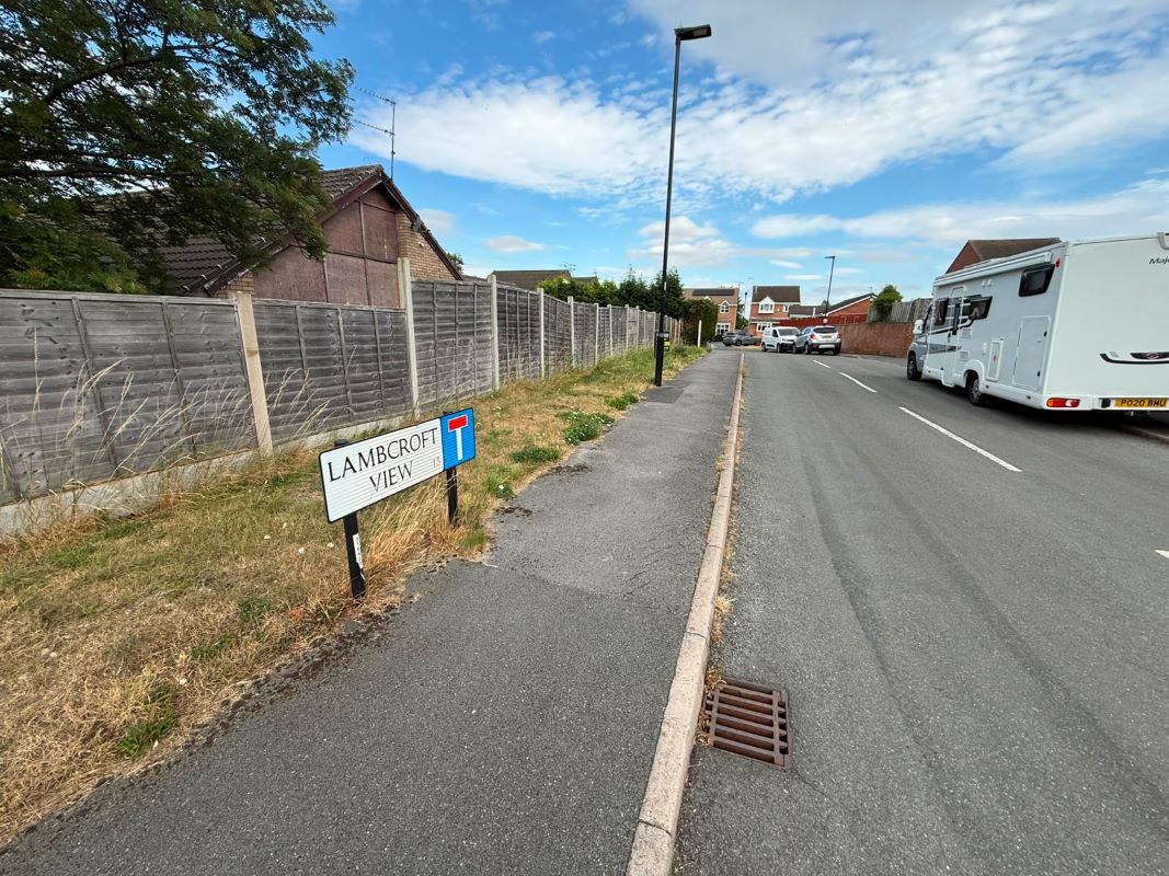 2 Parcels of Land in, Mansfield & Sheffield, Nottinghamshire, NG18 3HY