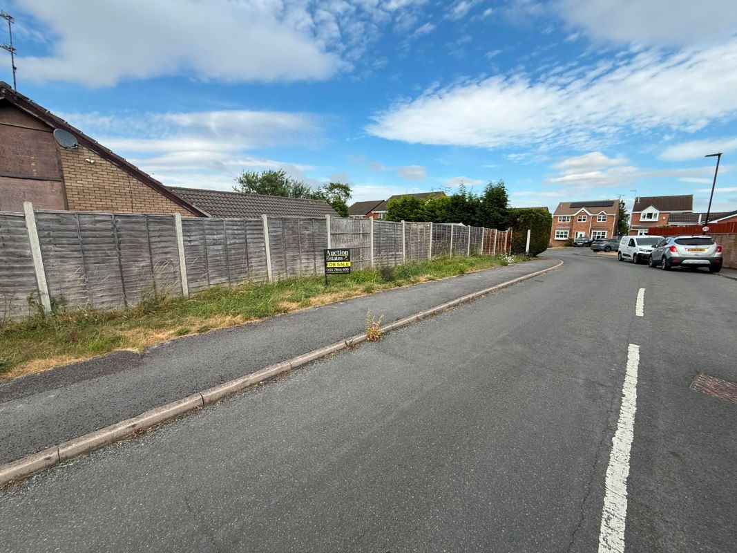 2 Parcels of Land in, Mansfield & Sheffield, Nottinghamshire, NG18 3HY