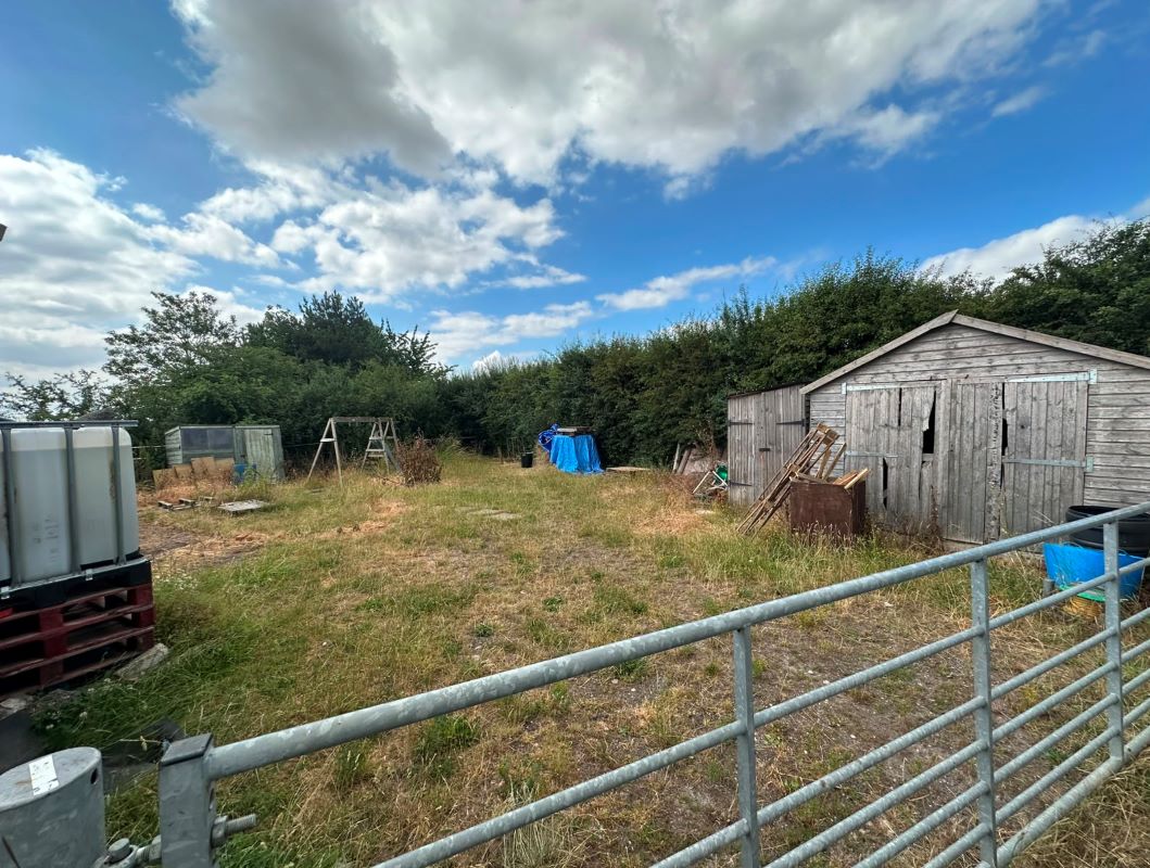 5 Acres of Land off Newark Road, Hawton, NG24 3RN