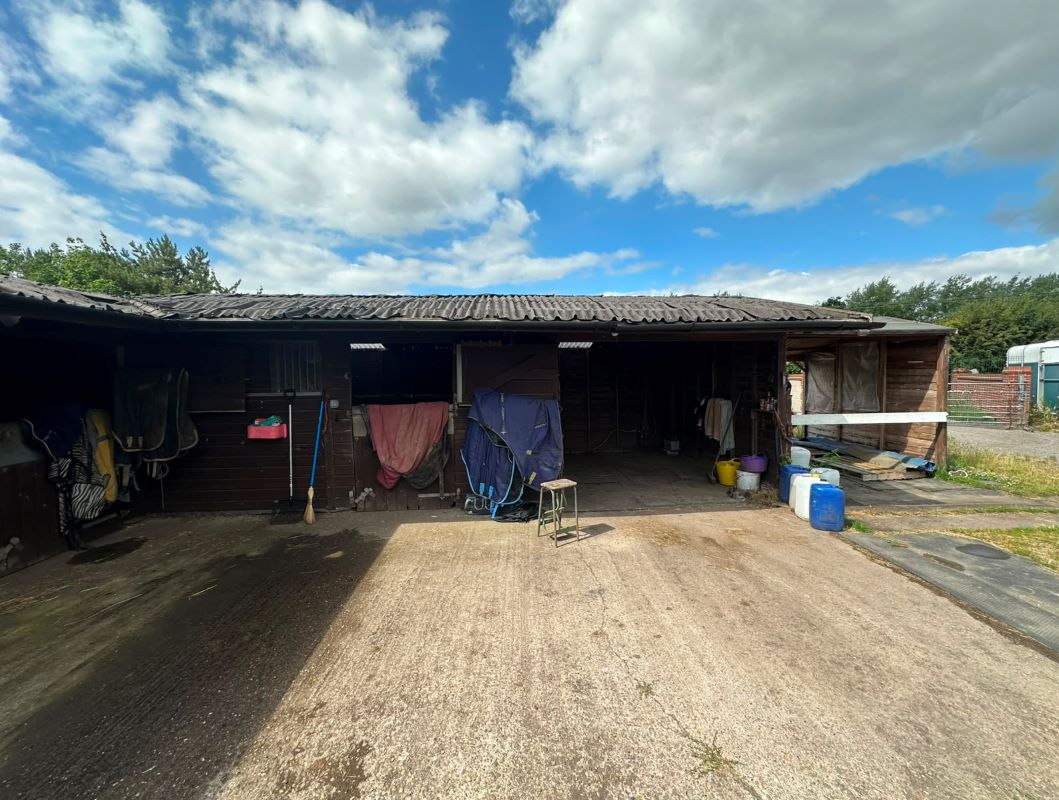5 Acres of Land off Newark Road, Hawton, NG24 3RN