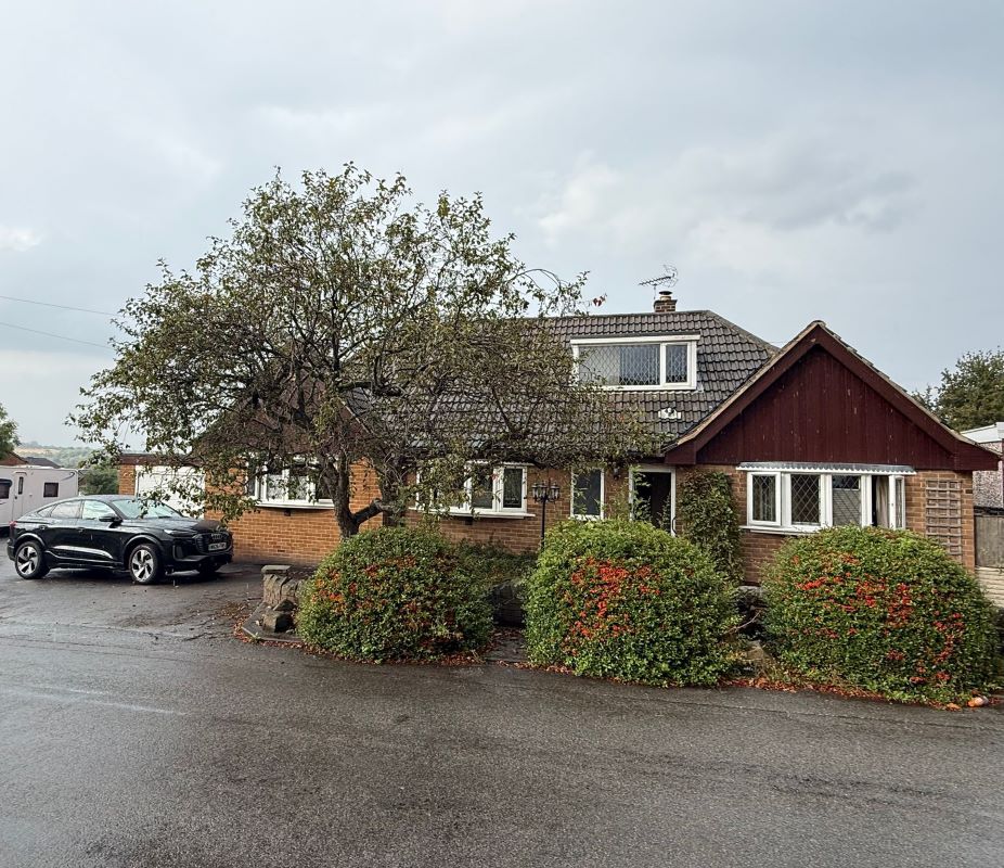 Lowry View, 35 Laceyfields Road, Heanor, Derbyshire, DE75 7HJ