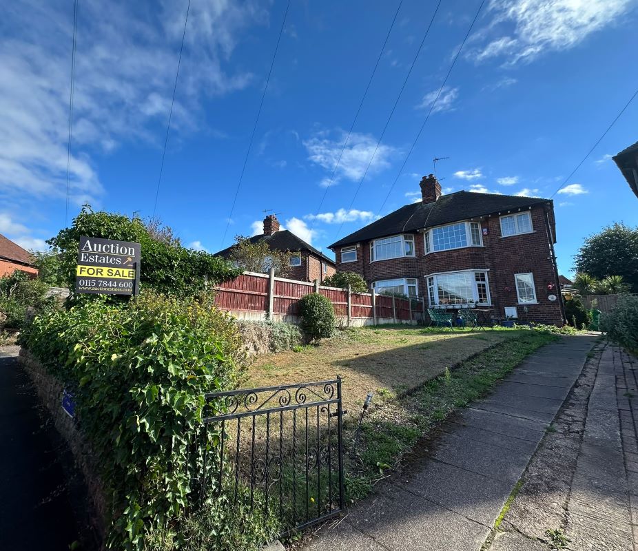 10 Durham Crescent, Nottingham, NG6 9AH