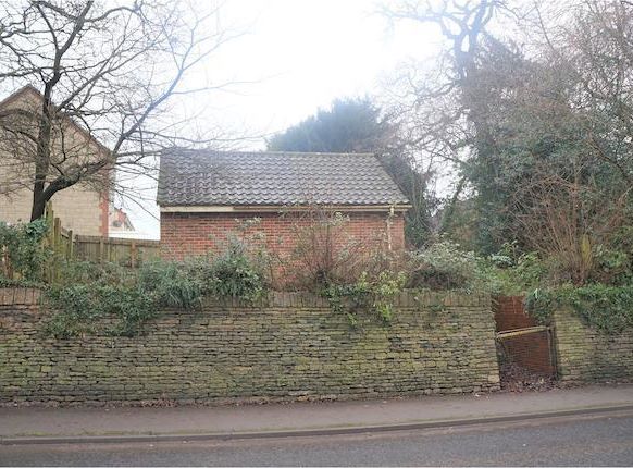 Pew Hill, Chippenham, Wiltshire, SN15 1DJ
