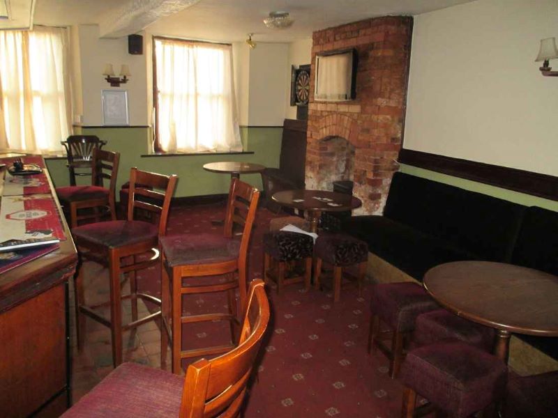 Royal Oak, 44 High Street, Collingham, Nottinghamshire, NG23 7LB