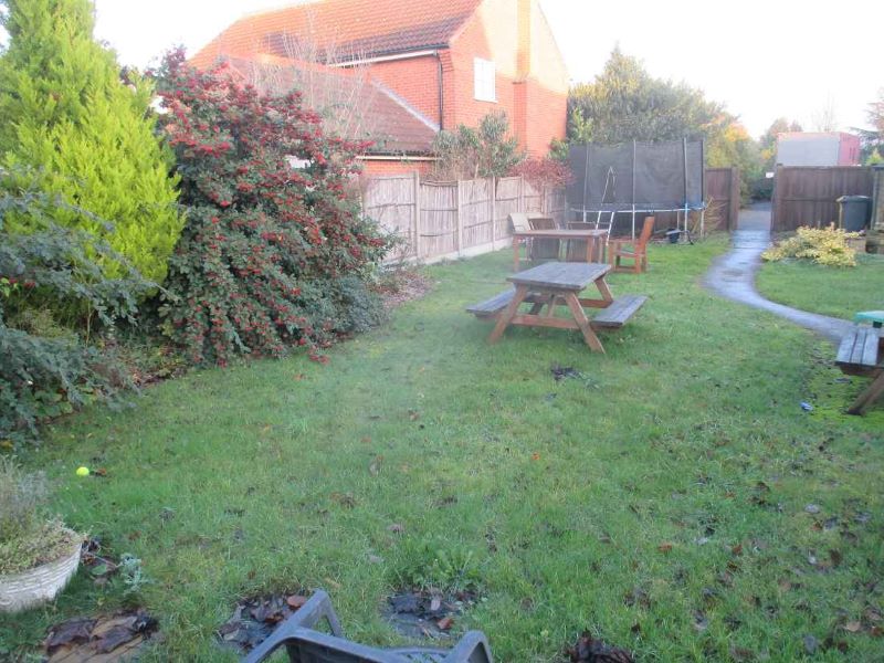 Royal Oak, 44 High Street, Collingham, Nottinghamshire, NG23 7LB