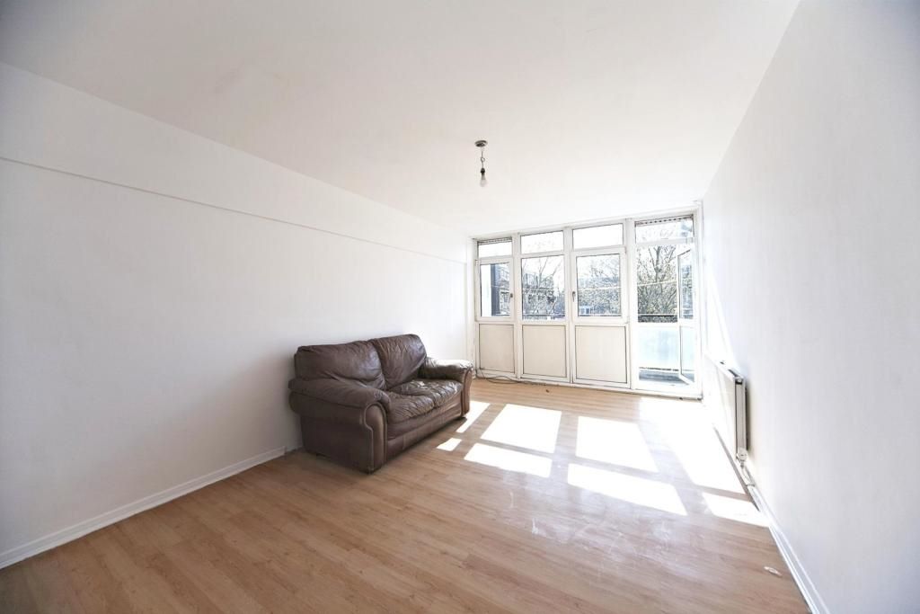 LONDON, SW17 8ED - Online Auctions