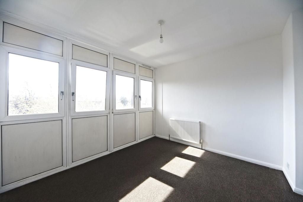 LONDON, SW17 8ED - Online Auctions