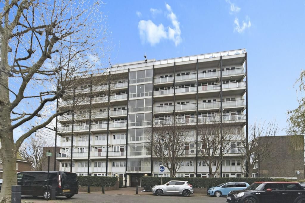 LONDON, SW17 8ED - Online Auctions