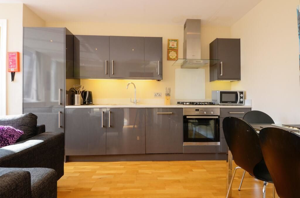 Flat 30/Baldwin House 2 Gayton Road, Harrow, Middlesex, HA1 2XE