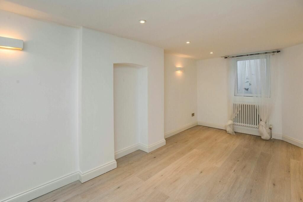 42e Bird In Bush Road, LONDON, Southwark, SE15 6RW