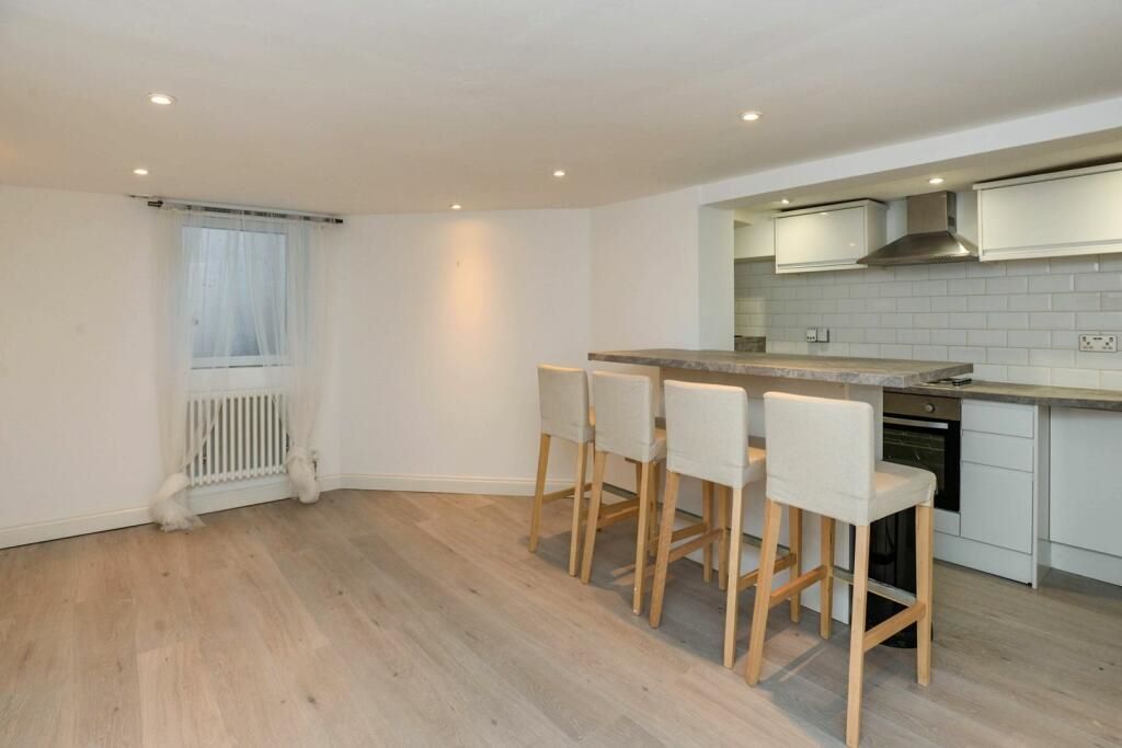 42e Bird In Bush Road, LONDON, Southwark, SE15 6RW