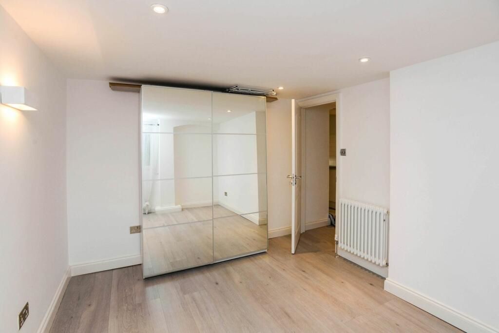 42e Bird In Bush Road, LONDON, Southwark, SE15 6RW